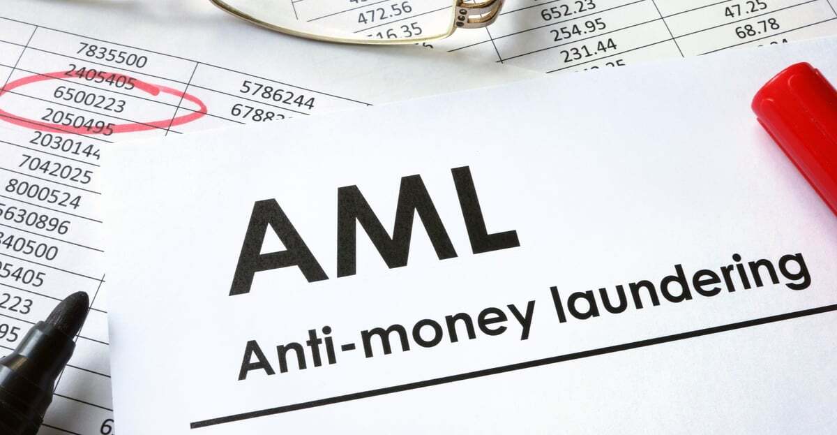 Monitoreo AML contra el lavado de dinero
